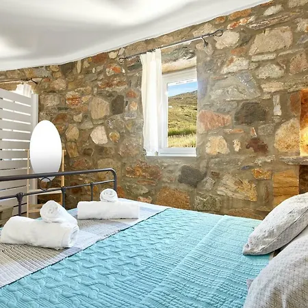 4 Epoxes Serifos Ferienhaus *