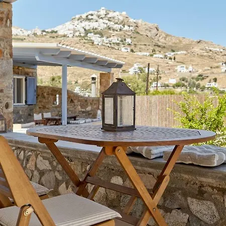 4 Epoxes Serifos *